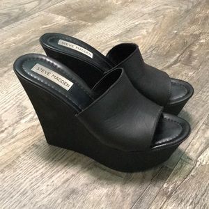 Steve Madden Jesse Black Wedges